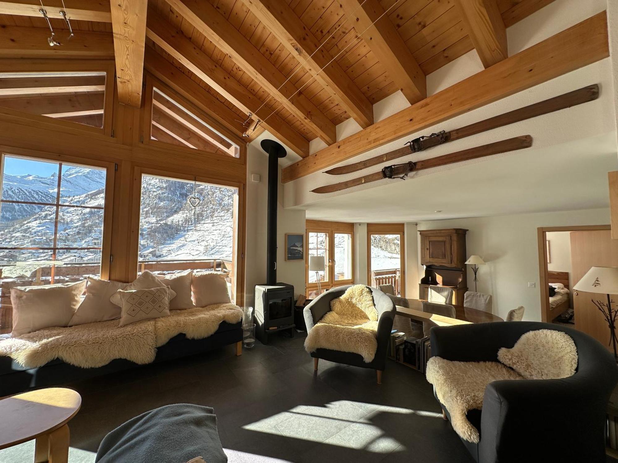 Modern Self-Catering Apartment With Matterhorn Views Zermatt Exterior photo