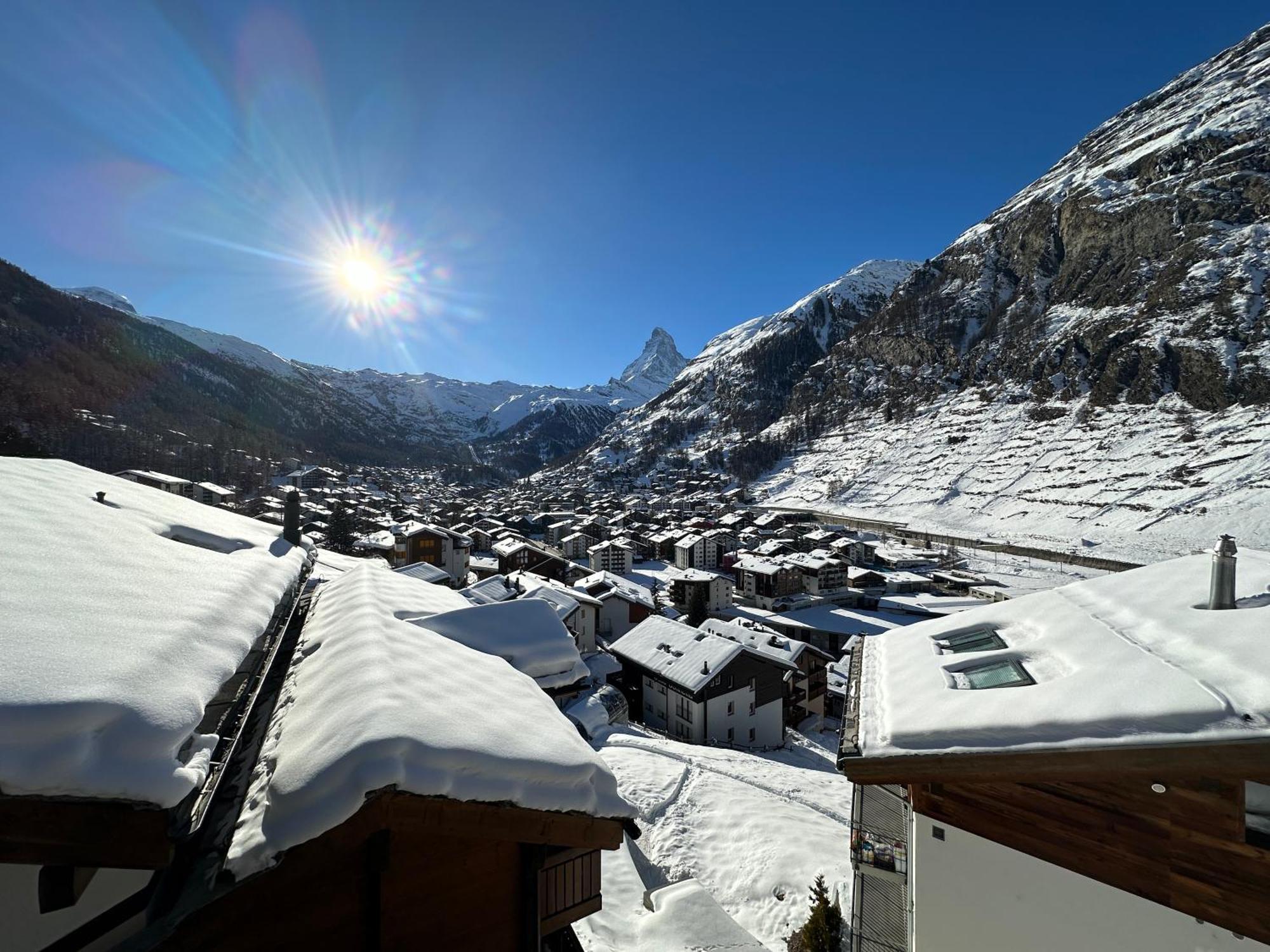 Modern Self-Catering Apartment With Matterhorn Views Zermatt Exterior photo
